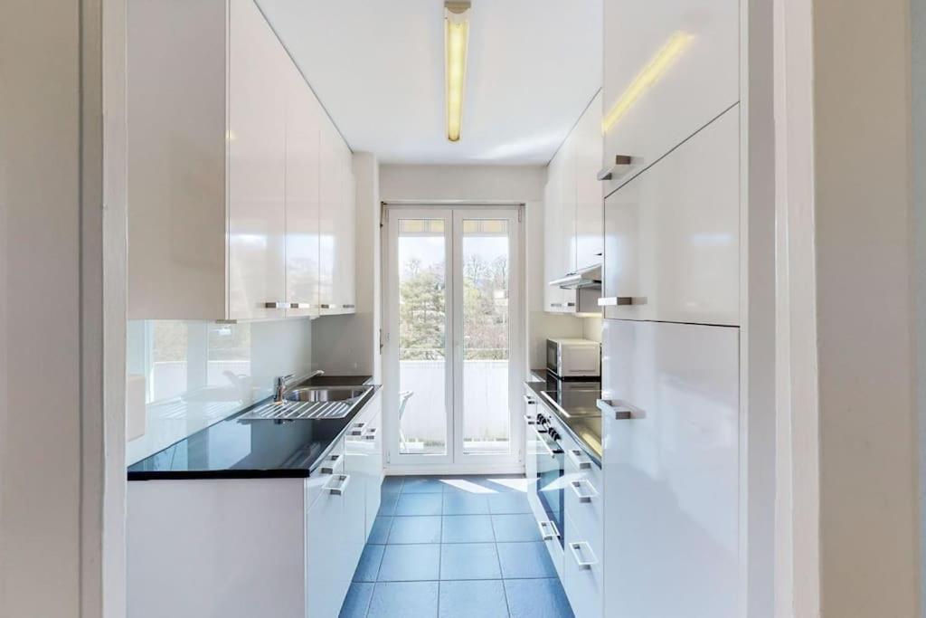 Very Spacious Studio In City Center - Parkview 4 Zürich Kültér fotó
