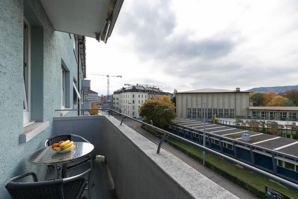 Very Spacious Studio In City Center - Parkview 4 Zürich Kültér fotó