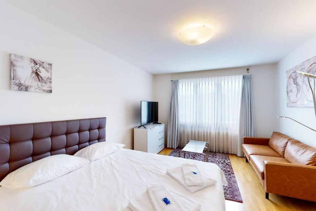 Very Spacious Studio In City Center - Parkview 4 Zürich Kültér fotó