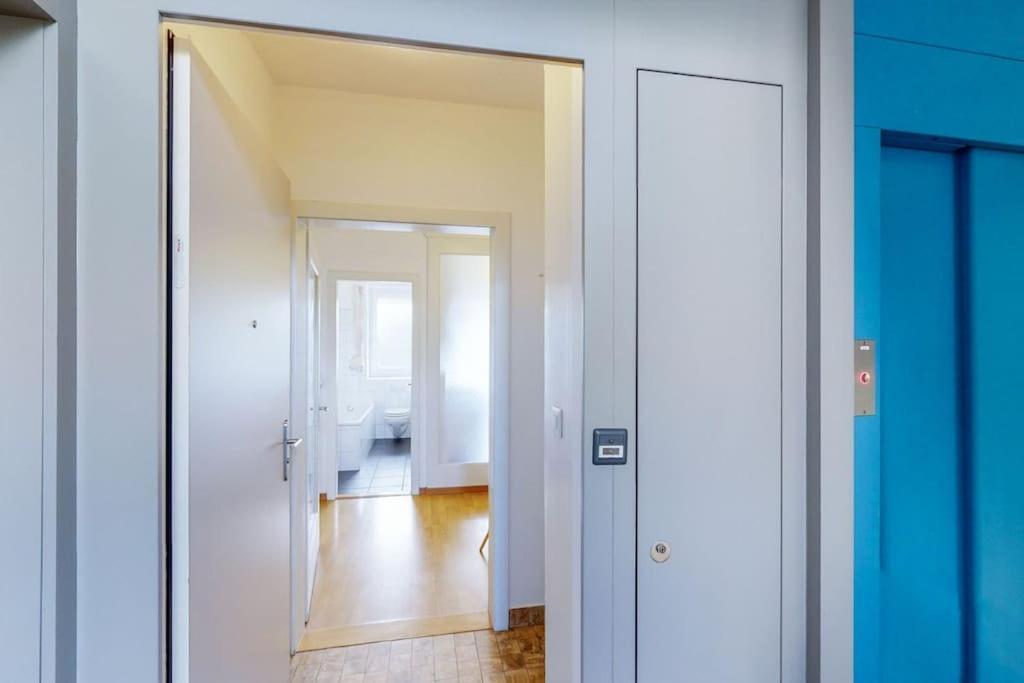 Very Spacious Studio In City Center - Parkview 4 Zürich Kültér fotó