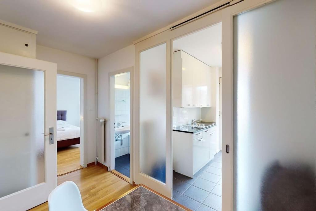 Very Spacious Studio In City Center - Parkview 4 Zürich Kültér fotó