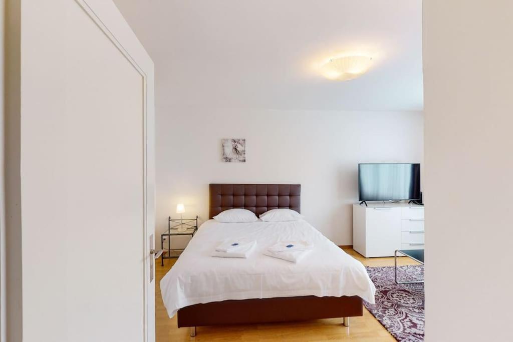 Very Spacious Studio In City Center - Parkview 4 Zürich Kültér fotó